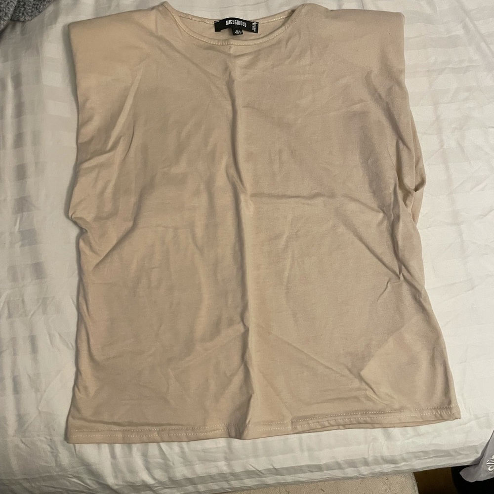 Muscle tee